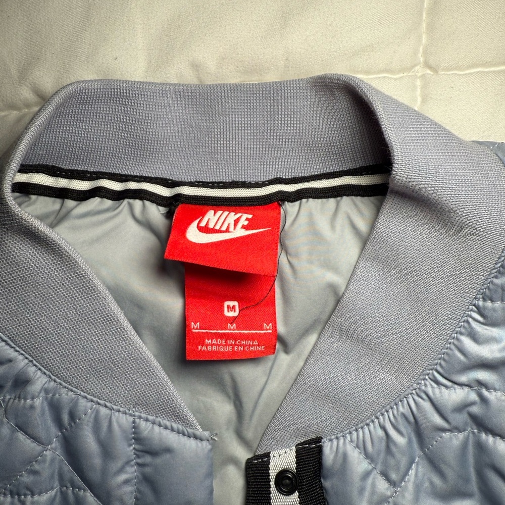 Nike Jacket (silver/blue) - Picture 4 of 4